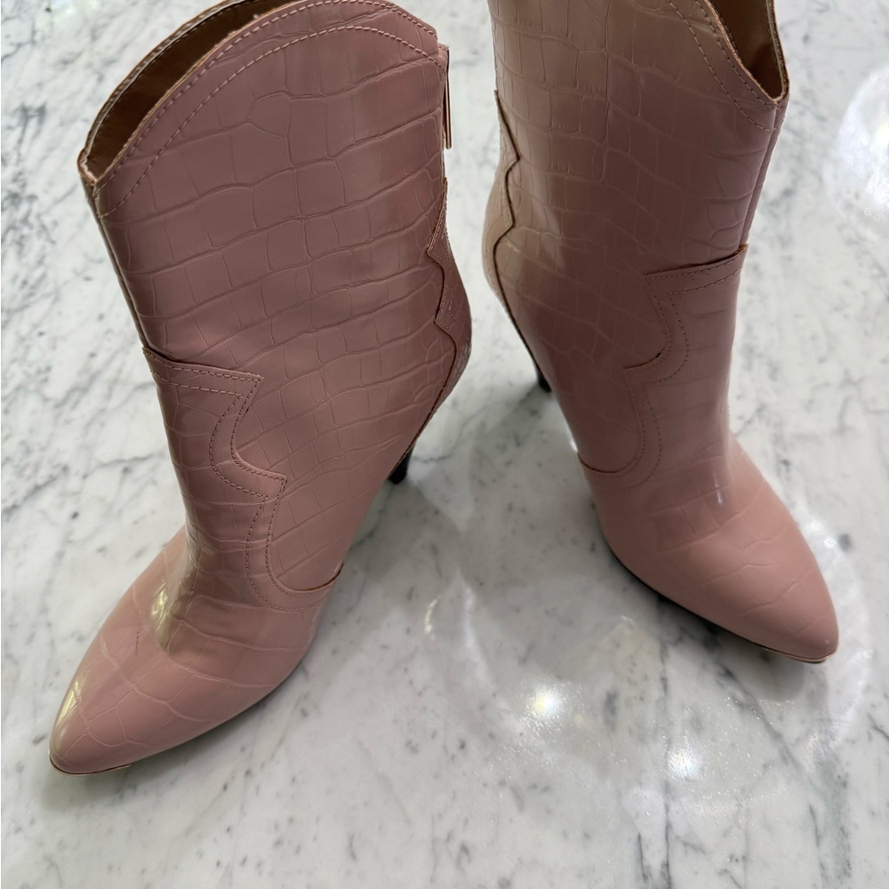 NEW Nanette Lepore Light Pink Leather High Heel Boot Back Zip Cowgirl Size 7.5 - Picture 2 of 5